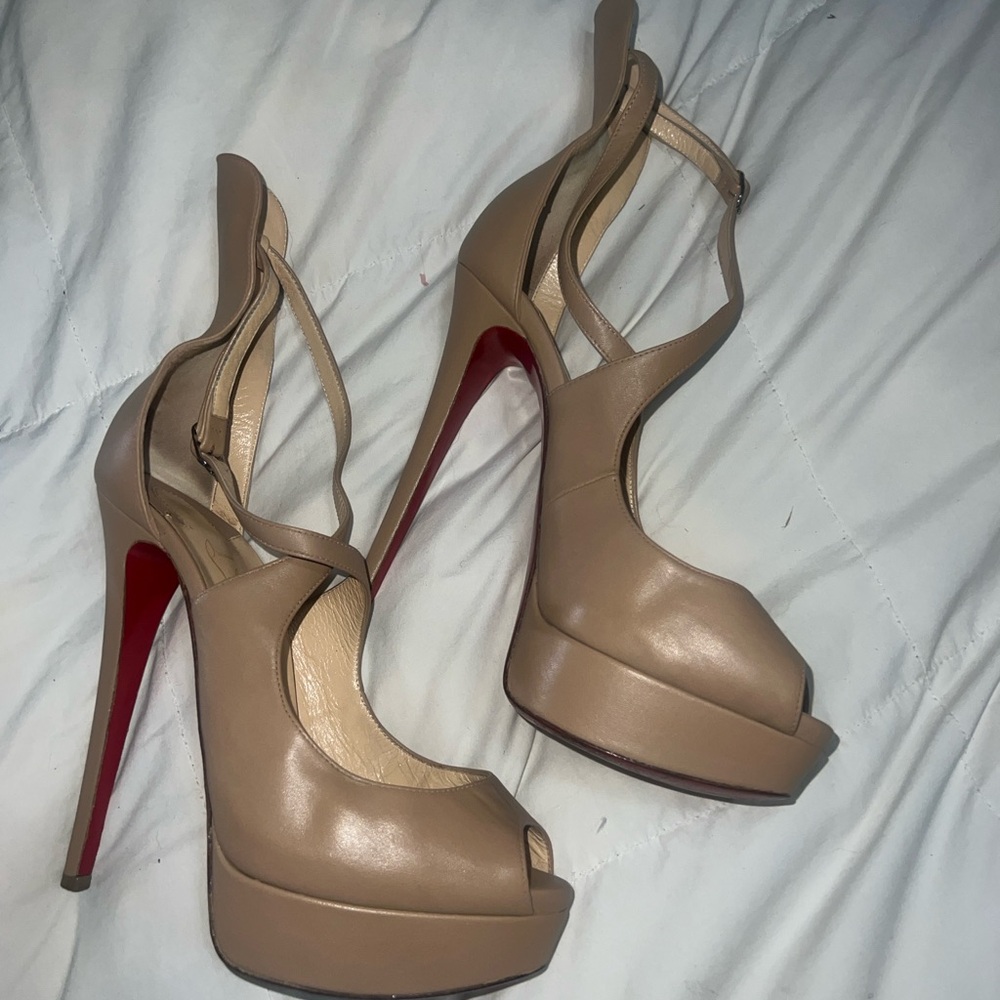 Rare louboutin Platform heels